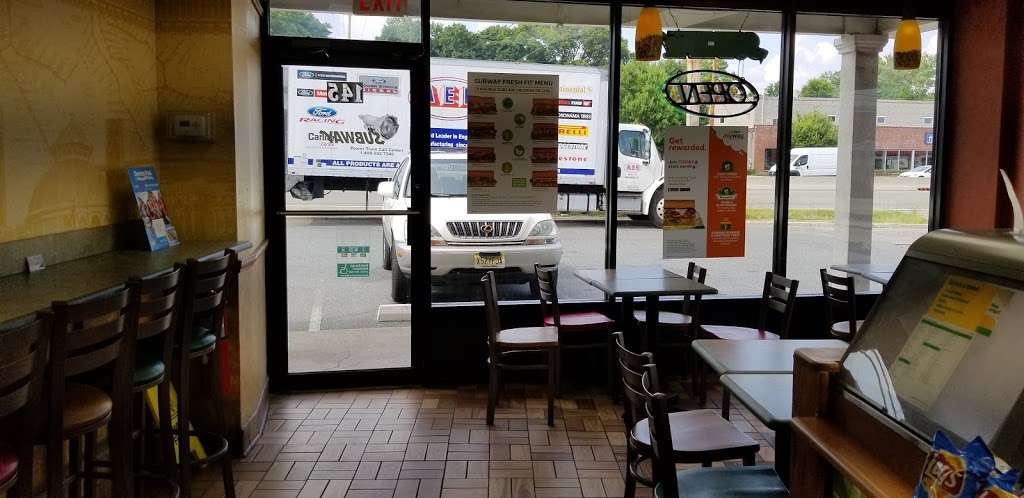 Subway Restaurants | 145 US-46, Parsippany, NJ 07054, USA | Phone: (973) 227-0037