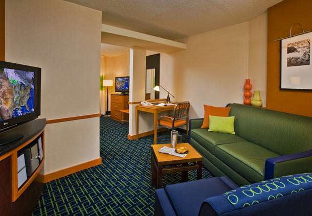 Fairfield Inn & Suites by Marriott New Buffalo | 11400 Holiday Dr, New Buffalo, MI 49117, USA | Phone: (269) 586-2222