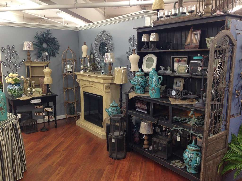 Flower & Home Marketplace | 196 Broad St, Blue Ball, PA 17506, USA | Phone: (717) 351-0015