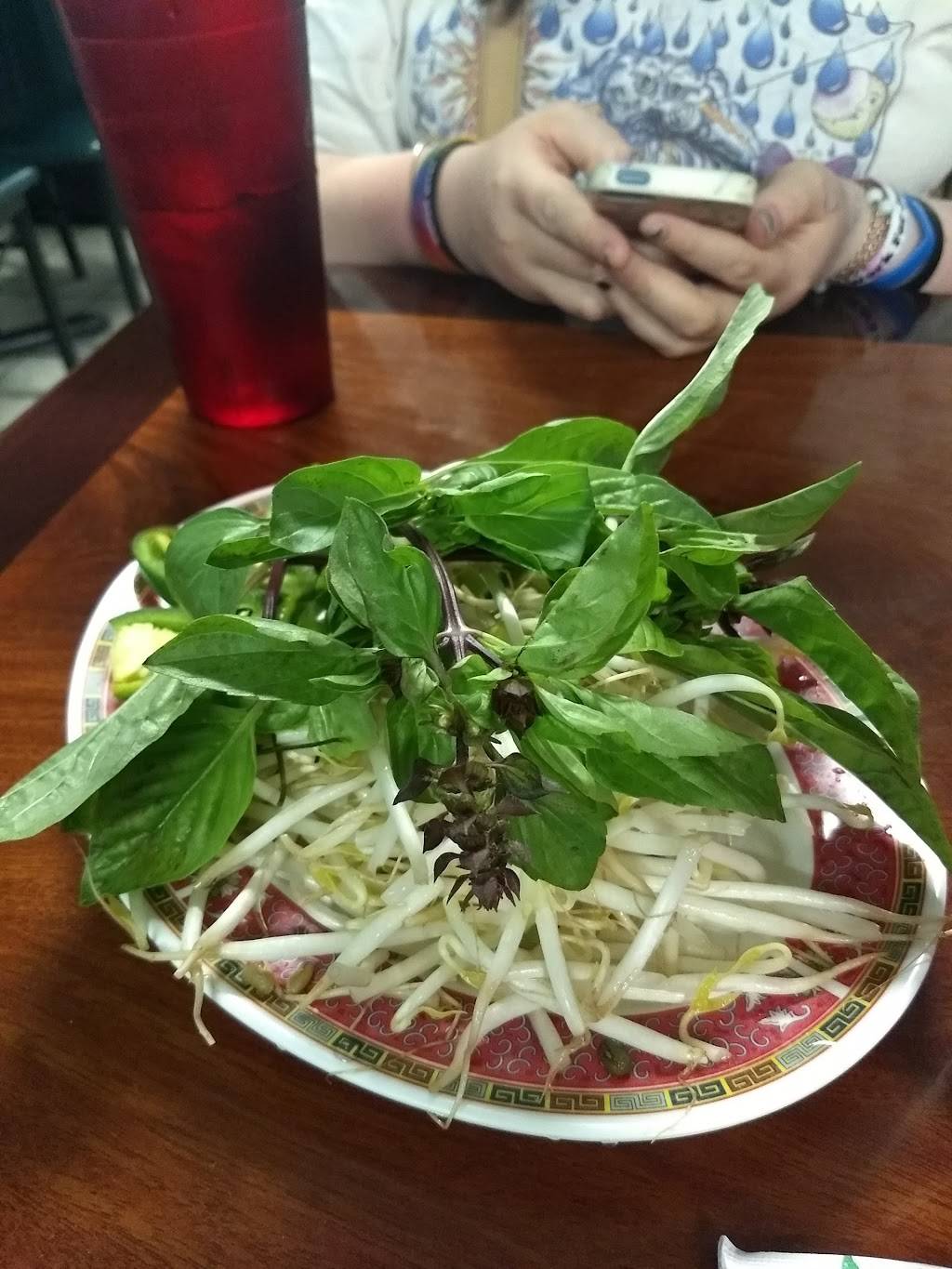 Pho Paradise Restaurant | 1848 N First St, Fresno, CA 93703, USA | Phone: (559) 264-9025