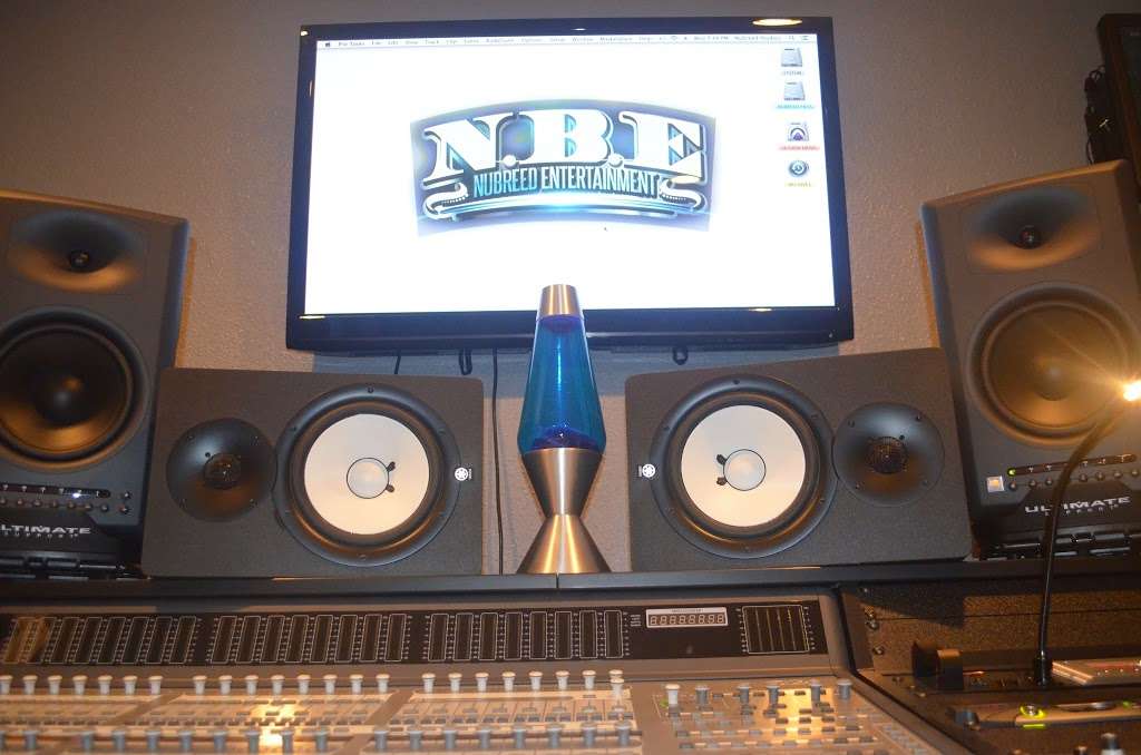 Nubreed Studios | 431 Gaston Foster Rd, Orlando, FL 32807, USA | Phone: (407) 737-2793