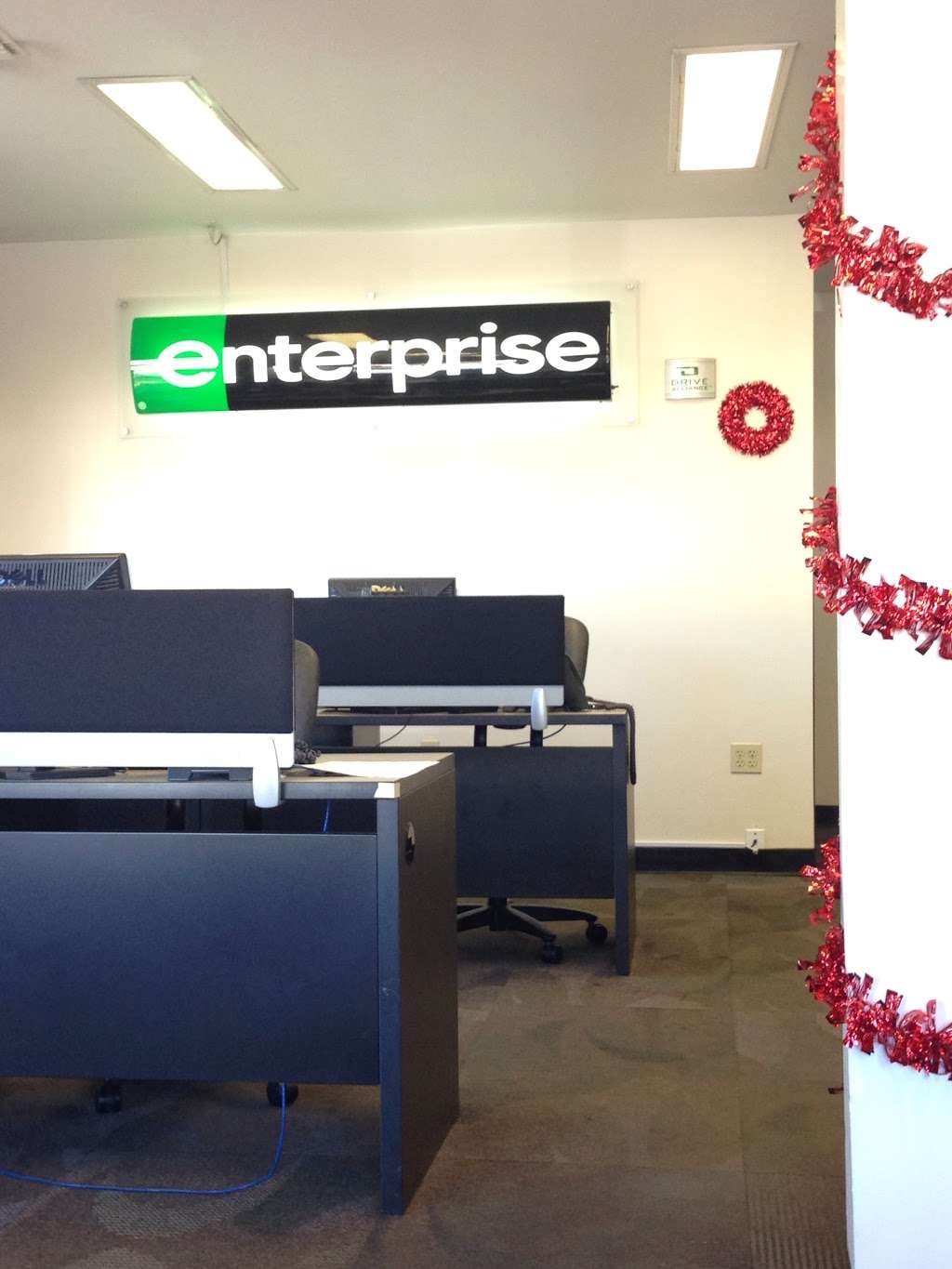 Enterprise Rent-A-Car | 3318 S La Cienega Blvd, Los Angeles, CA 90016, USA | Phone: (323) 634-5511