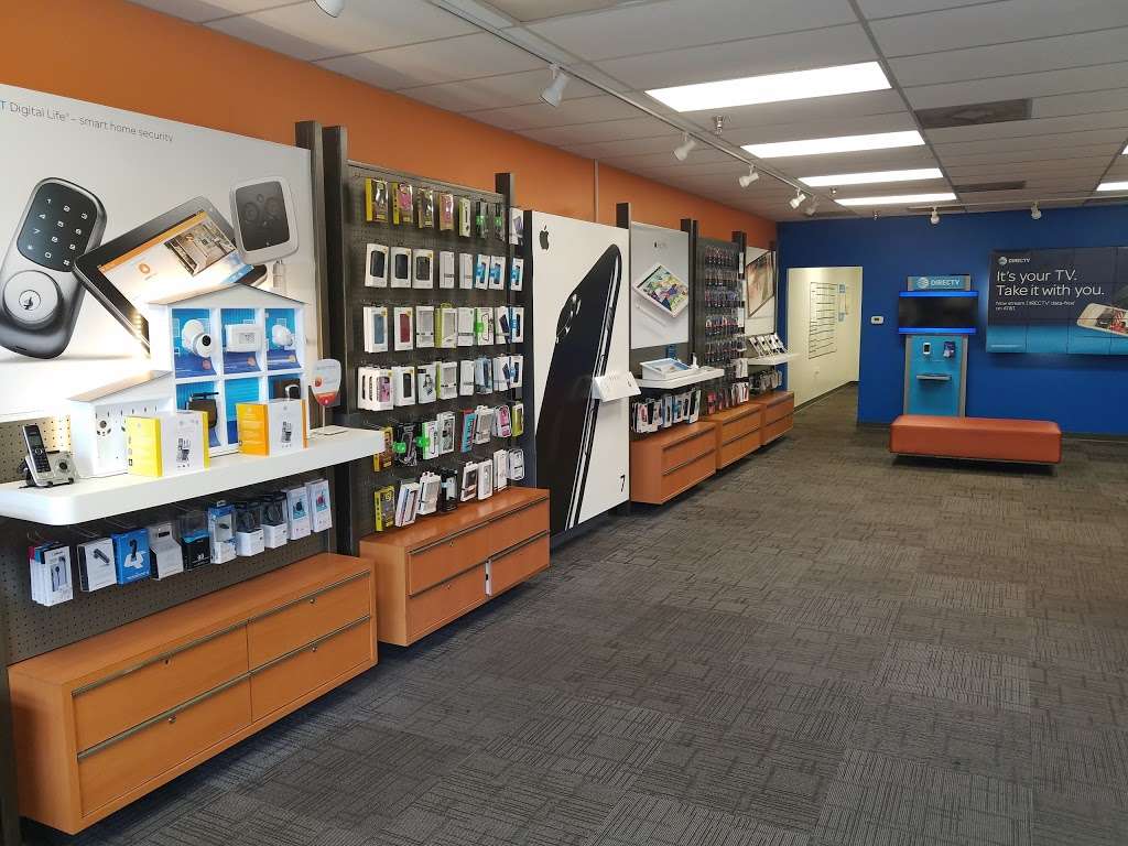 AT&T Store | 4250 Alafaya Trail Suite 124, Oviedo, FL 32765, USA | Phone: (407) 971-2229