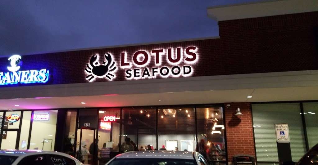 Lotus Seafood | 11710 Broadway St Suite 128, Pearland, TX 77584, USA | Phone: (281) 258-4182