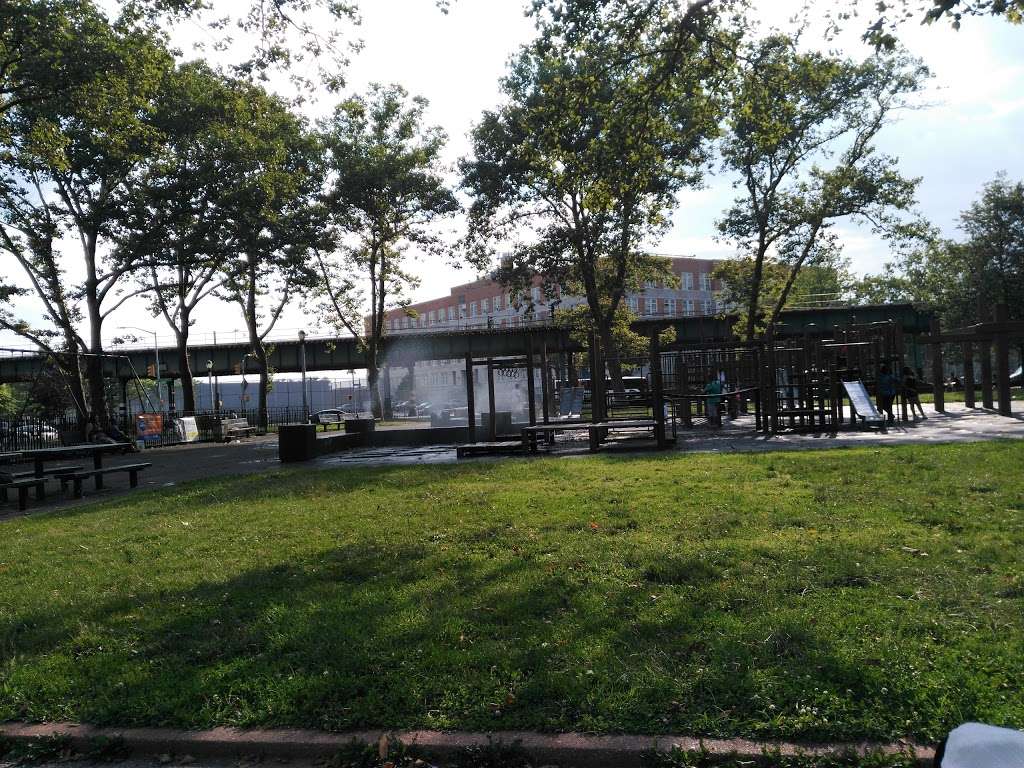 Scarangella Park | Stillwell Avenue, Avenue U, Avenue V, Brooklyn, NY 11223, USA | Phone: (212) 639-9675