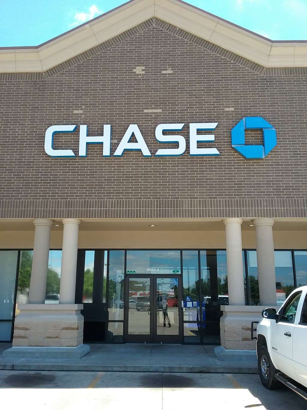 Chase Bank | 9344 Jones Rd, Houston, TX 77065 | Phone: (281) 890-1881