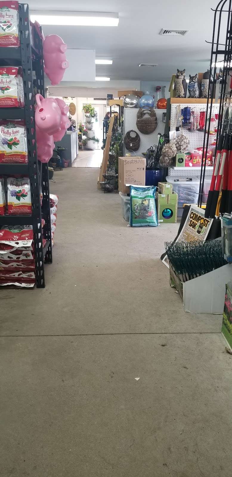 Wolf Hill Garden Center | 88 Elm St, Salisbury, MA 01952 | Phone: (978) 465-3542