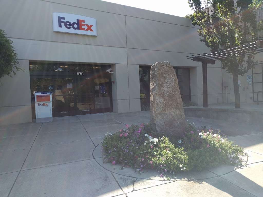 FedEx Ship Center | 7275 Johnson Dr, Pleasanton, CA 94588, USA | Phone: (800) 463-3339