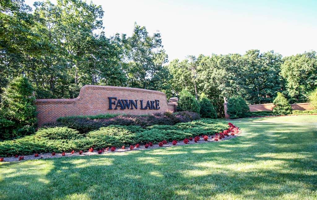 Fawn Lake Real Estate Company | 12201 Longstreet Dr, Spotsylvania Courthouse, VA 22551 | Phone: (540) 972-0400