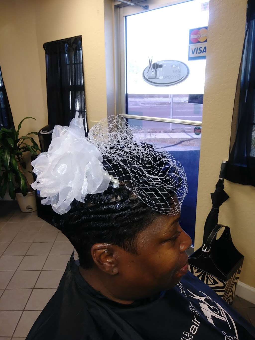 Tikis Hair Emporium | 368 N 5th St, Eagle Lake, FL 33839, USA | Phone: (863) 662-8963