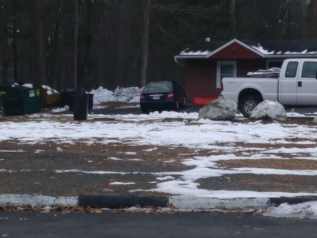 Red Fox Motel - 96 Washington St, Foxborough, MA 02035, USA - BusinessYab