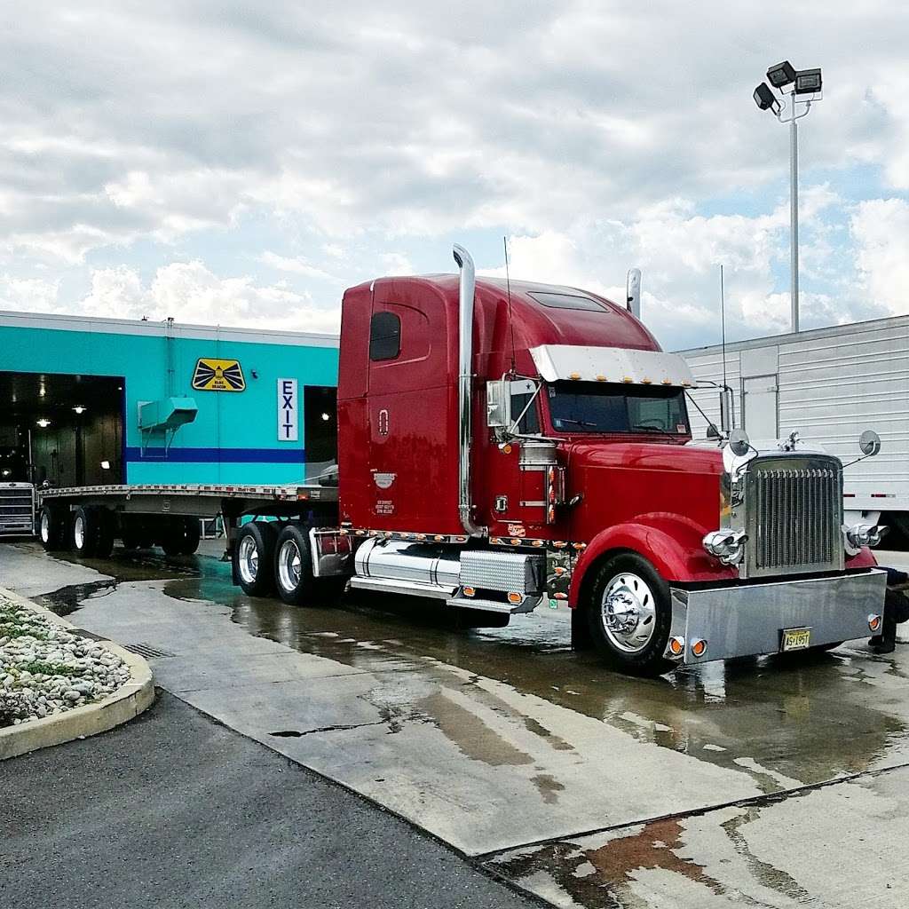 Blue Beacon Truck Wash of Bordentown, NJ | 402 Rising Sun Rd, Bordentown, NJ 08505, USA | Phone: (609) 291-1812