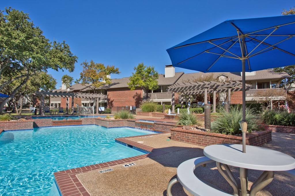 Bear Creek At Harwood | 1130 Bear Creek Pkwy, Euless, TX 76039, USA | Phone: (817) 540-4736