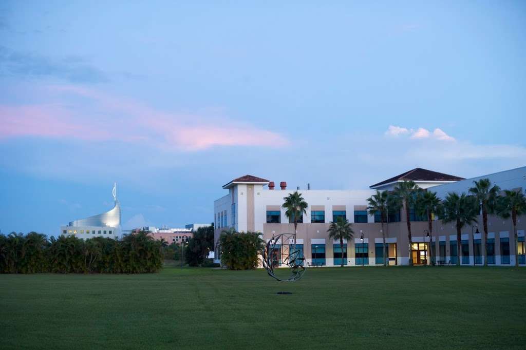 Florida Atlantic University - John D. MacArthur Campus at Jupite | 5353 Parkside Dr, Jupiter, FL 33458, USA | Phone: (561) 799-8500