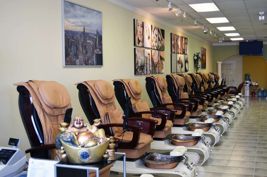 Paris Nails & Hair | 5295 International Dr #250, Orlando, FL 32819, USA | Phone: (407) 248-9005