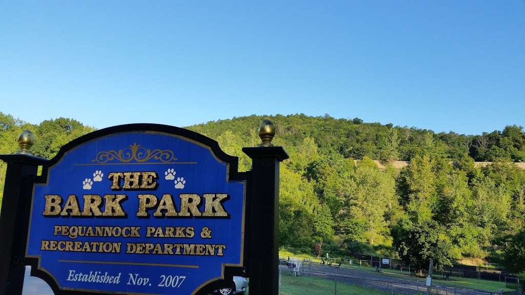 Bark Park | West Pkwy, Pompton Plains, NJ 07444, USA