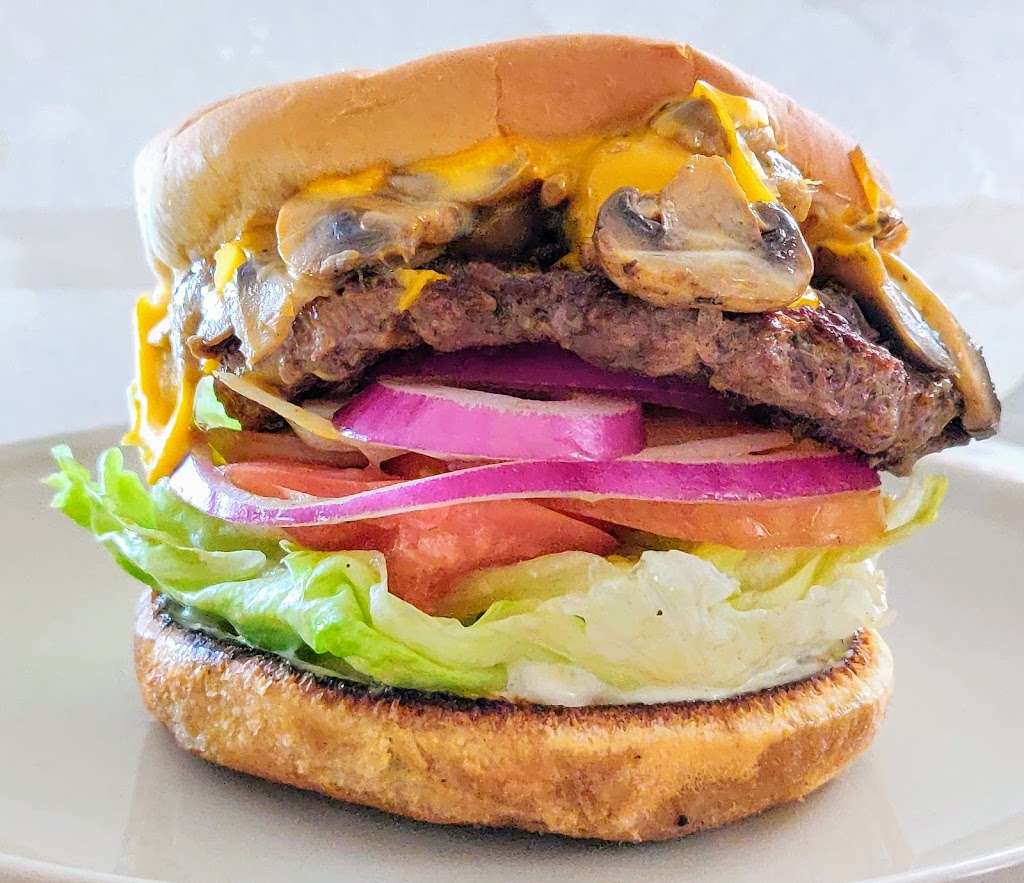 Giant Burger | 750 Doolittle Dr, San Leandro, CA 94577, USA | Phone: (510) 635-6611