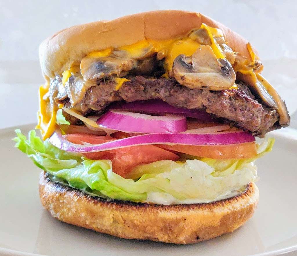 Giant Burger | 750 Doolittle Dr, San Leandro, CA 94577 | Phone: (510) 635-6611