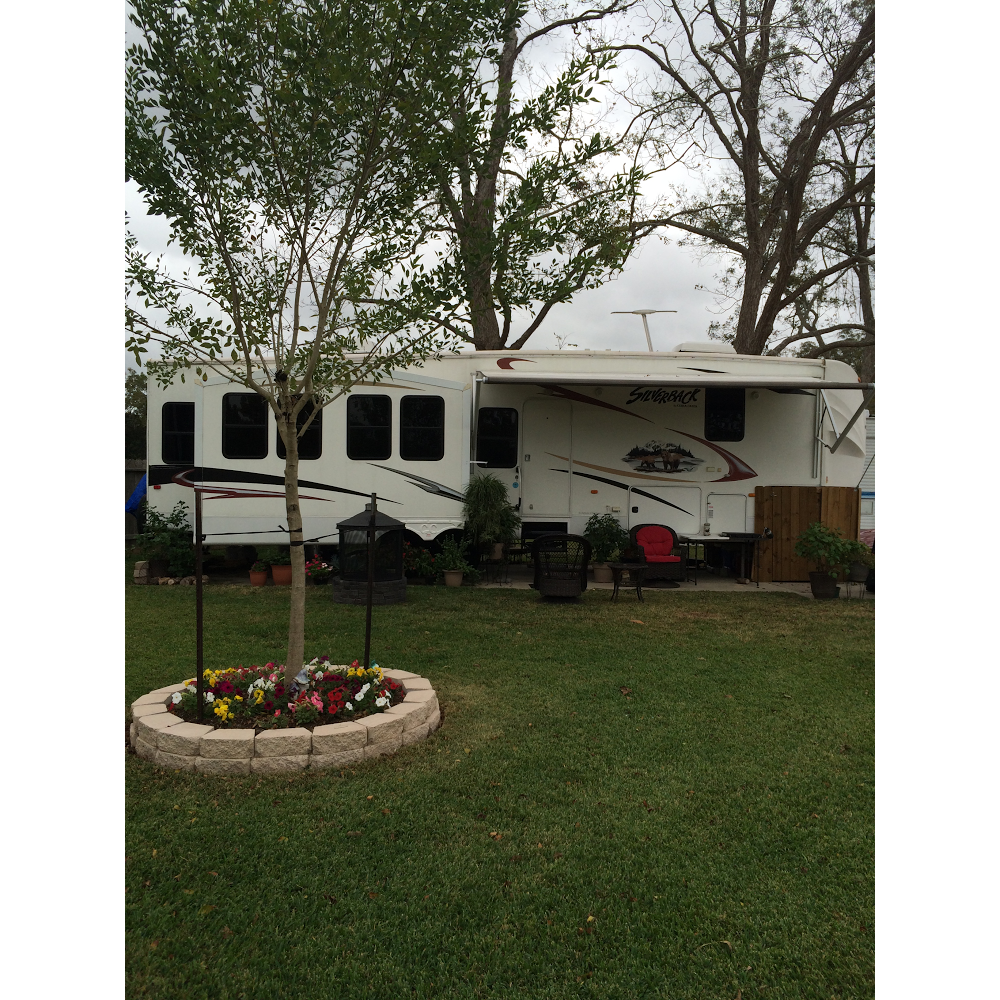 The Backyard RV Park - Sweeny/Old Ocean/Van Vleck/West Columbia/ | 1654 N Main St, Sweeny, TX 77480 | Phone: (979) 318-2552