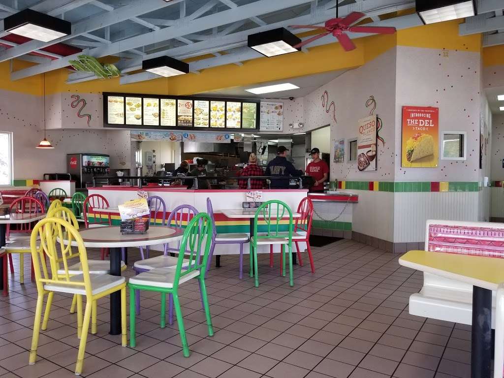 Del Taco | 18260 E 104th Ave, Commerce City, CO 80022, USA | Phone: (303) 227-4952