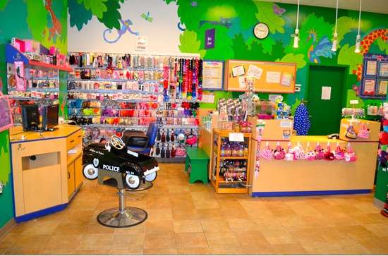 KidSnips Vernon Hills | 128 Hawthorn Center, Vernon Hills, IL 60061, USA | Phone: (847) 247-1110