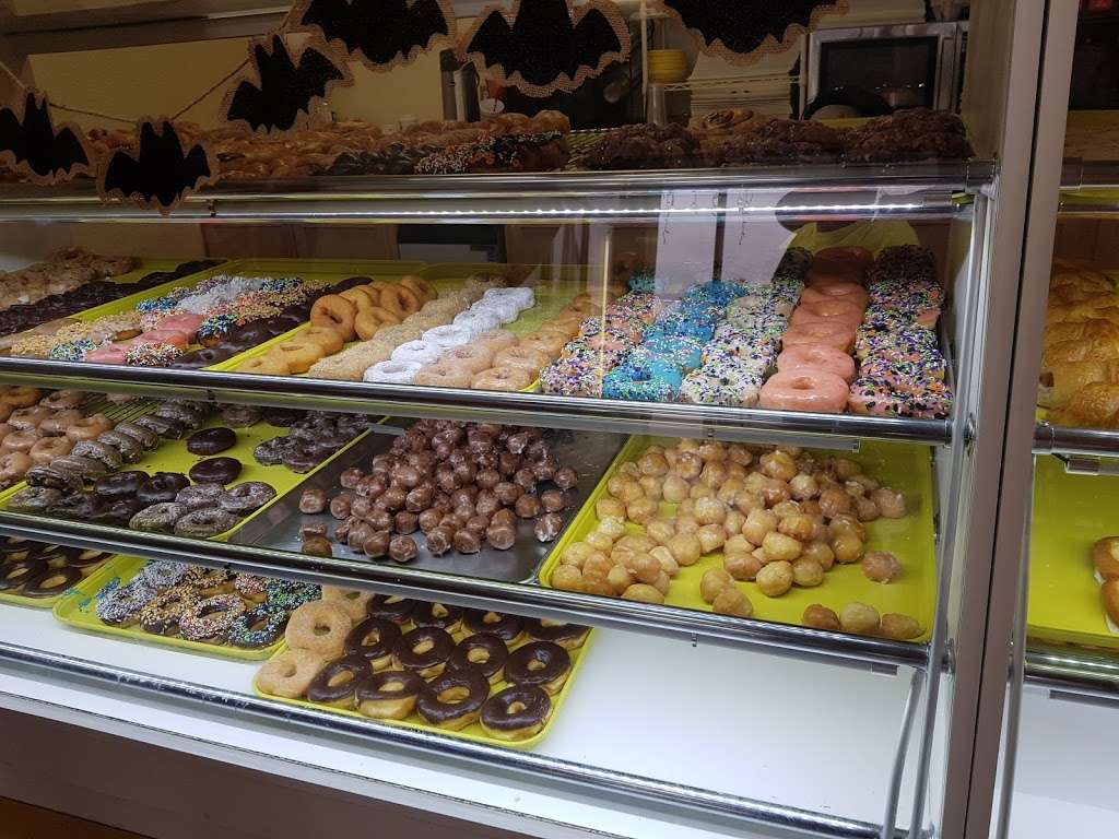 Super Donuts | 3929 Cibolo Valley Dr #210, Cibolo, TX 78108, USA | Phone: (210) 659-7883