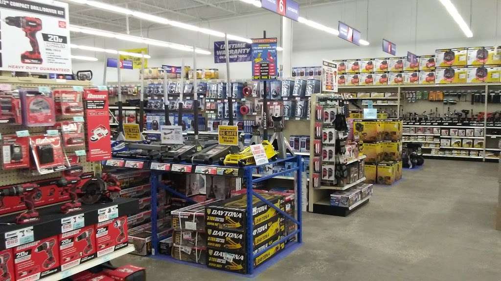 Harbor Freight Tools | 2257 Citrus Blvd, Leesburg, FL 34748, USA | Phone: (352) 435-0010