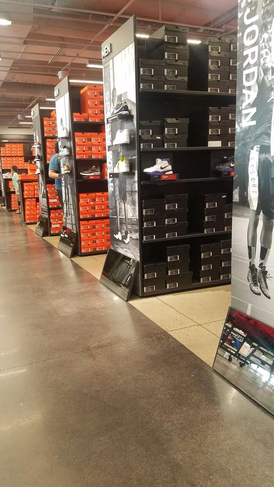 barstow outlet nike store