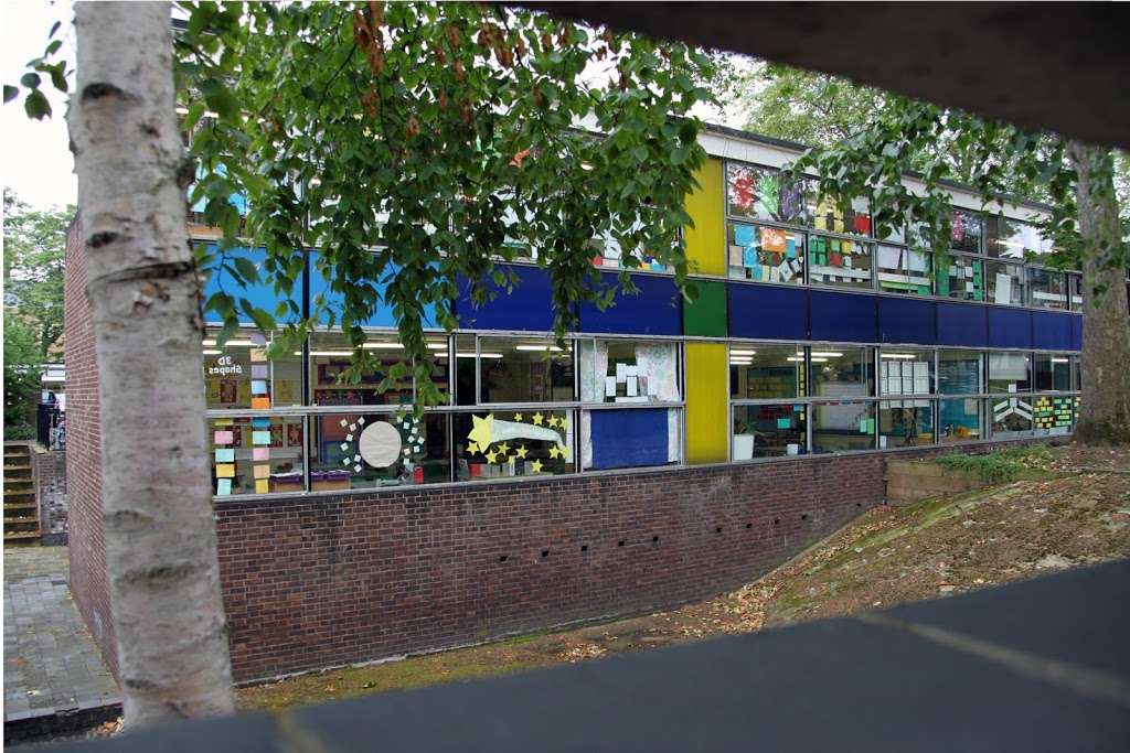 Bousfield Primary School | S Bolton Gardens, Kensington, London SW5 0DJ, UK | Phone: 020 7373 6544