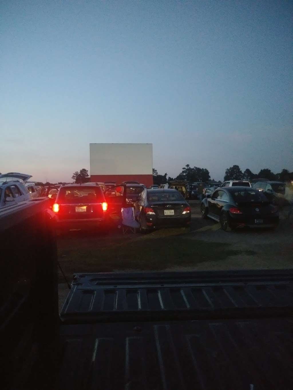 Showboat Drive-In | 22422 Farm to Market 2920, Hockley, TX 77447, USA | Phone: (281) 351-5224