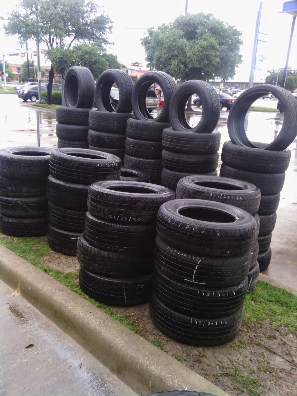 track 9 auto & tires | 12512 Northwest Hwy, Dallas, TX 75228, USA | Phone: (469) 324-7382