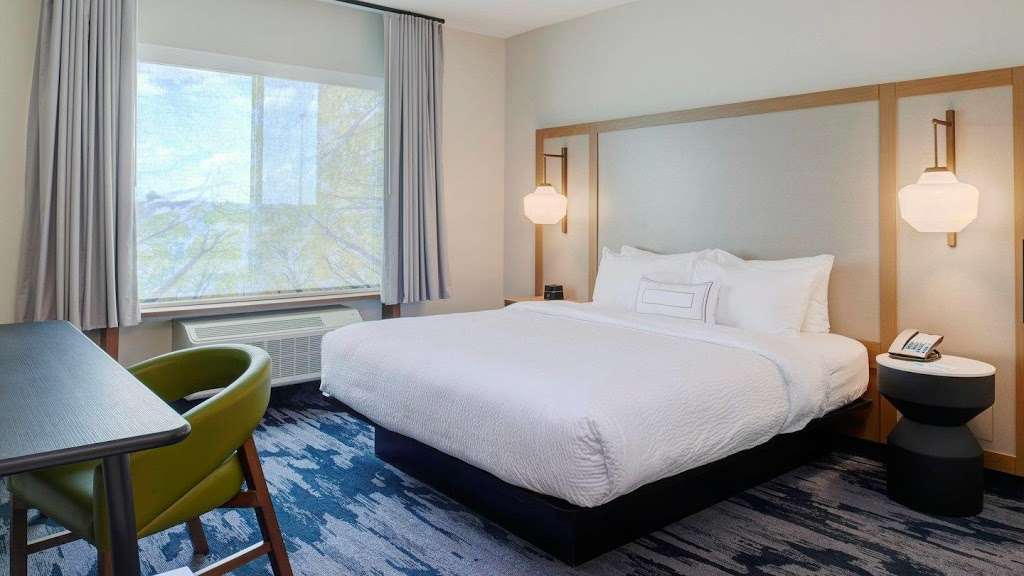 Fairfield Inn & Suites by Marriott Columbus, IN | 2820 Merchant Mile, Columbus, IN 47201, USA | Phone: (812) 552-5333