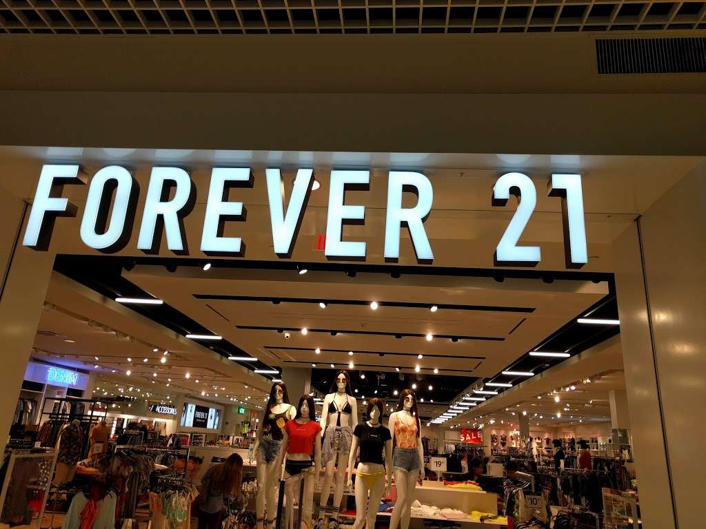 Forever 21 | 7501 W Cermak Rd F9, North Riverside, IL 60546, USA | Phone: (708) 853-1148