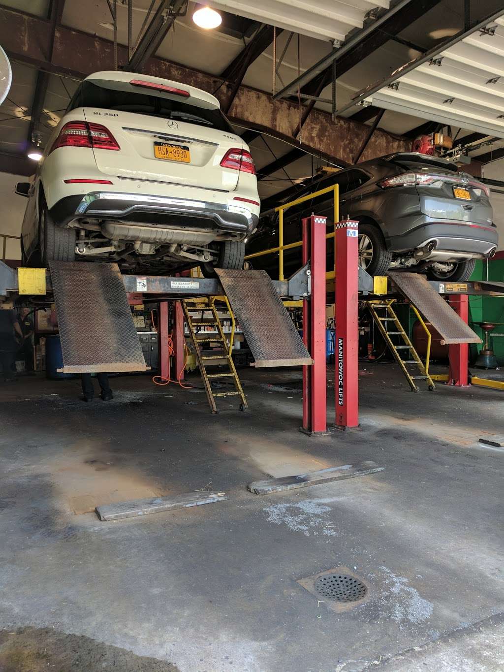 Meineke Car Care Center | 1162 Rossville Ave, Staten Island, NY 10309 | Phone: (718) 355-8720
