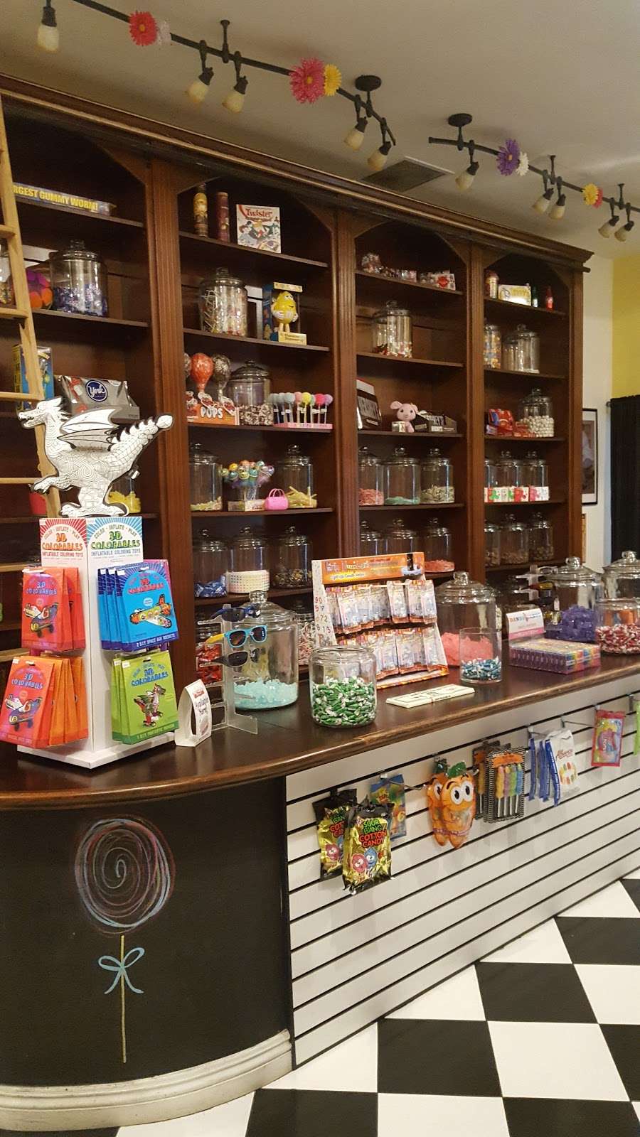 Five & Dime Candy Store | 709 W Lancaster Blvd, Lancaster, CA 93534 | Phone: (661) 998-5388