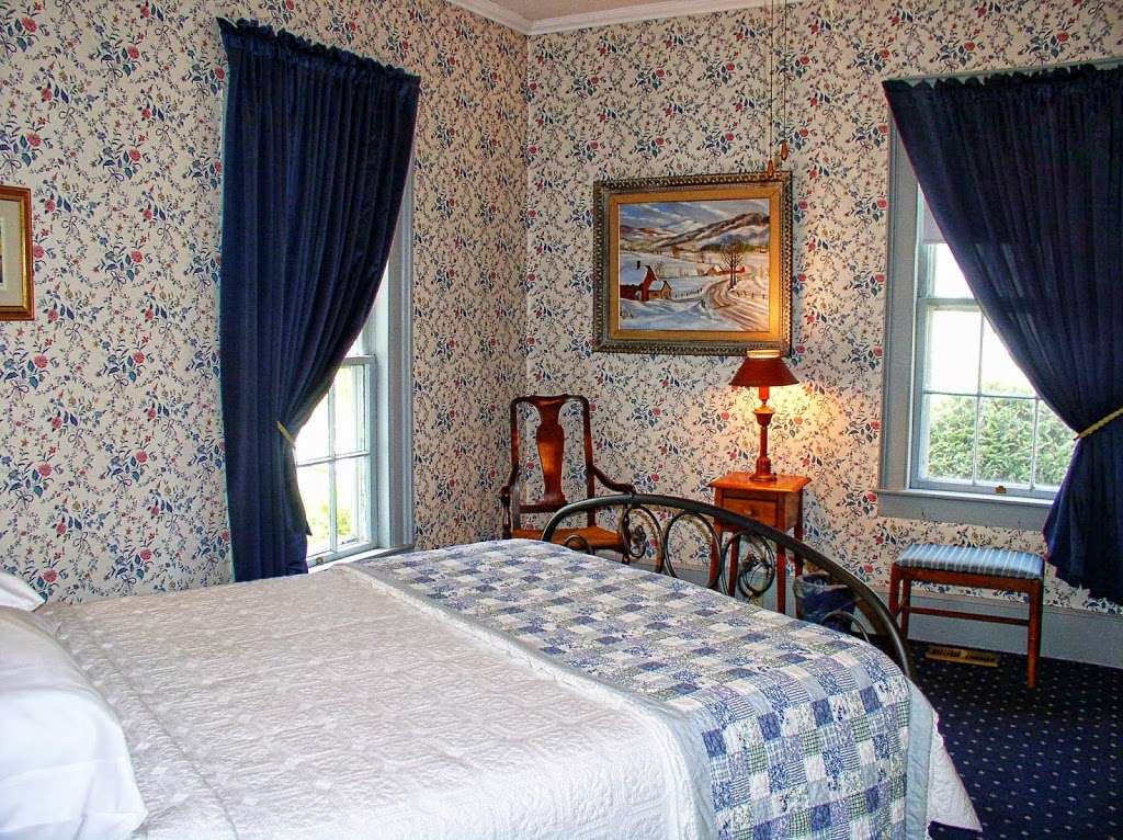 1870 Roebling Inn on the Delaware | 155 Scenic Dr, Lackawaxen, PA 18435, USA | Phone: (570) 685-7900