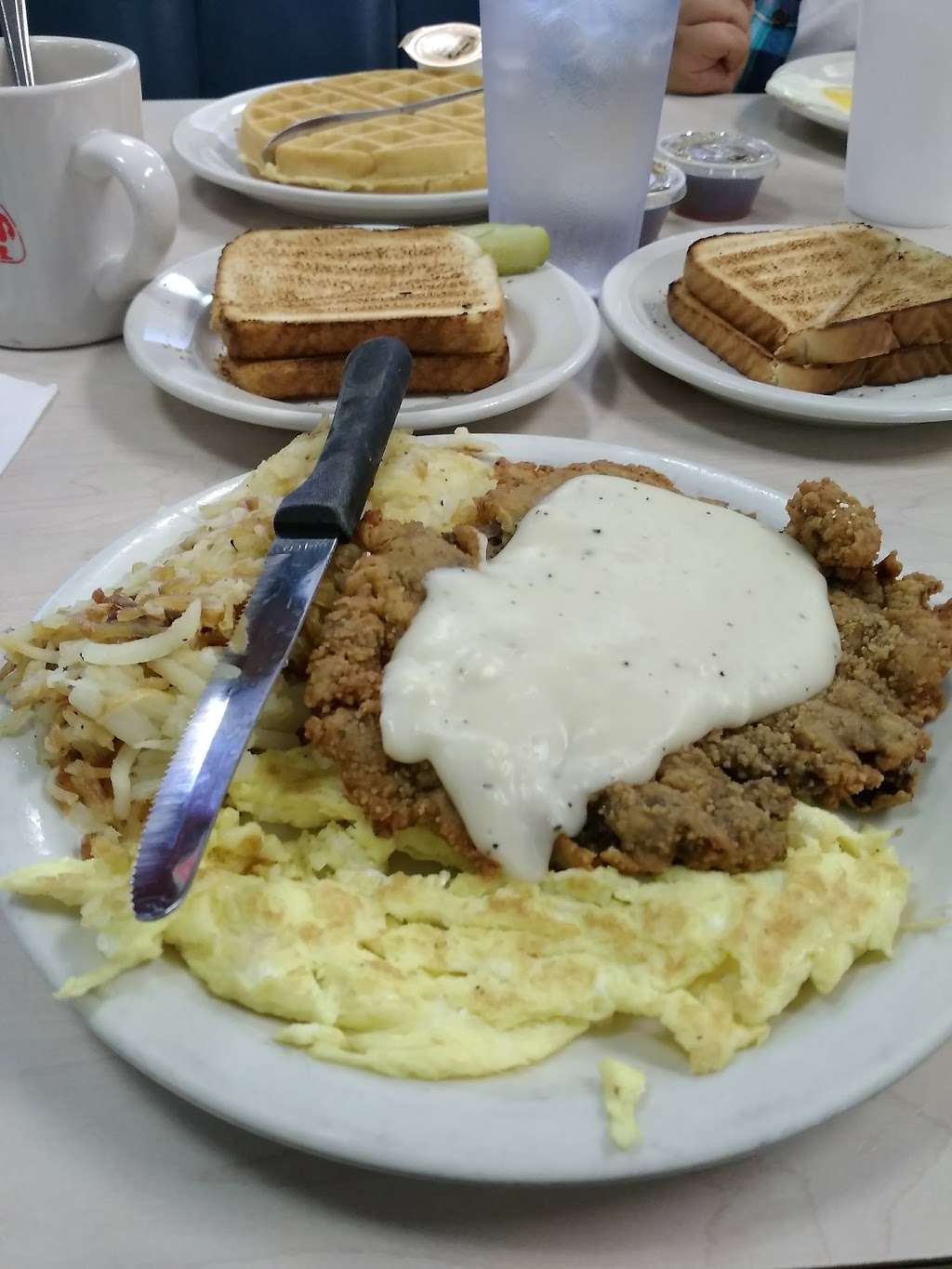 Mamas Daughters Diner | 2412 W Shady Grove Rd, Irving, TX 75060, USA | Phone: (972) 790-2778