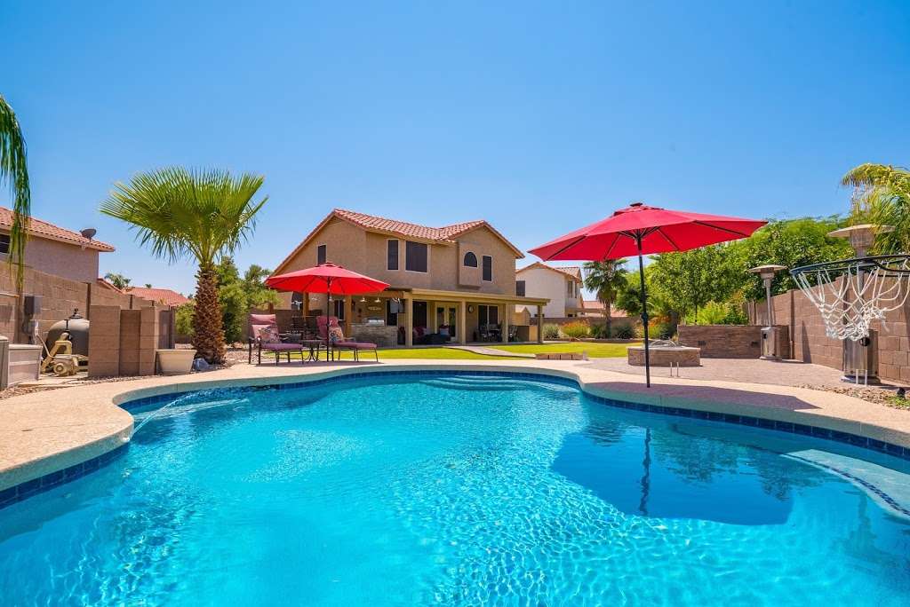 WELLS Realty Group of Keller Williams | 2800 S Rural Rd #102, Tempe, AZ 85282, USA | Phone: (480) 428-3290