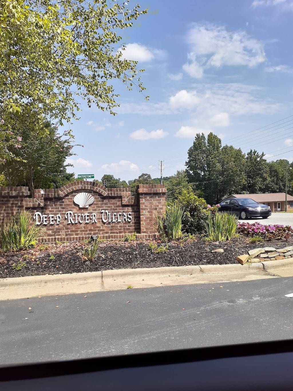 University Park | 1800 Deep River Rd, High Point, NC 27265, USA | Phone: (336) 883-3514