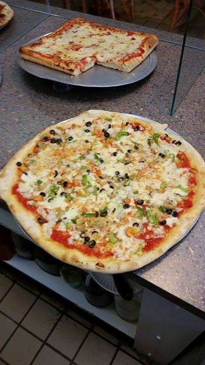 Knockout Pizza | 60 Chambers Bridge Rd, Lakewood, NJ 08701, USA | Phone: (732) 363-3000