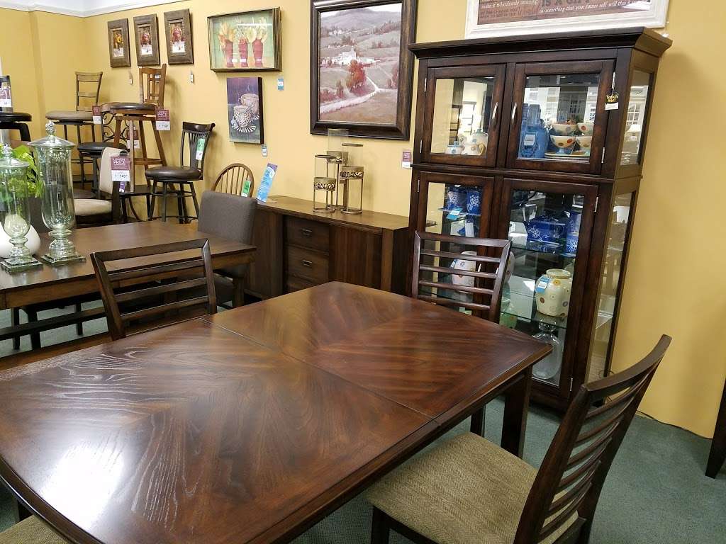 Raymour & Flanigan Furniture and Mattress Store | 1314 US-22, Phillipsburg, NJ 08865 | Phone: (908) 343-2115