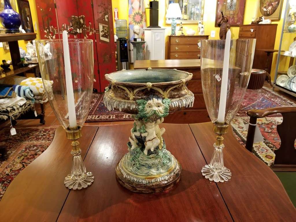 Maria & Peter Warren Antiques | 150 Main St, Monroe, CT 06468, USA | Phone: (203) 984-6174