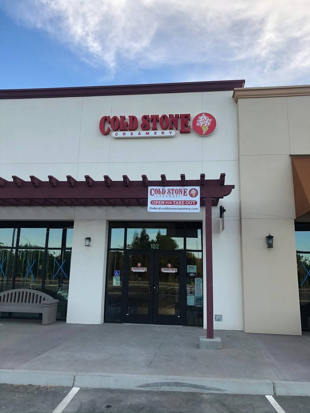 Cold Stone Creamery | 6493 N Riverside Dr Ste 102, Fresno, CA 93722, USA | Phone: (559) 375-1068