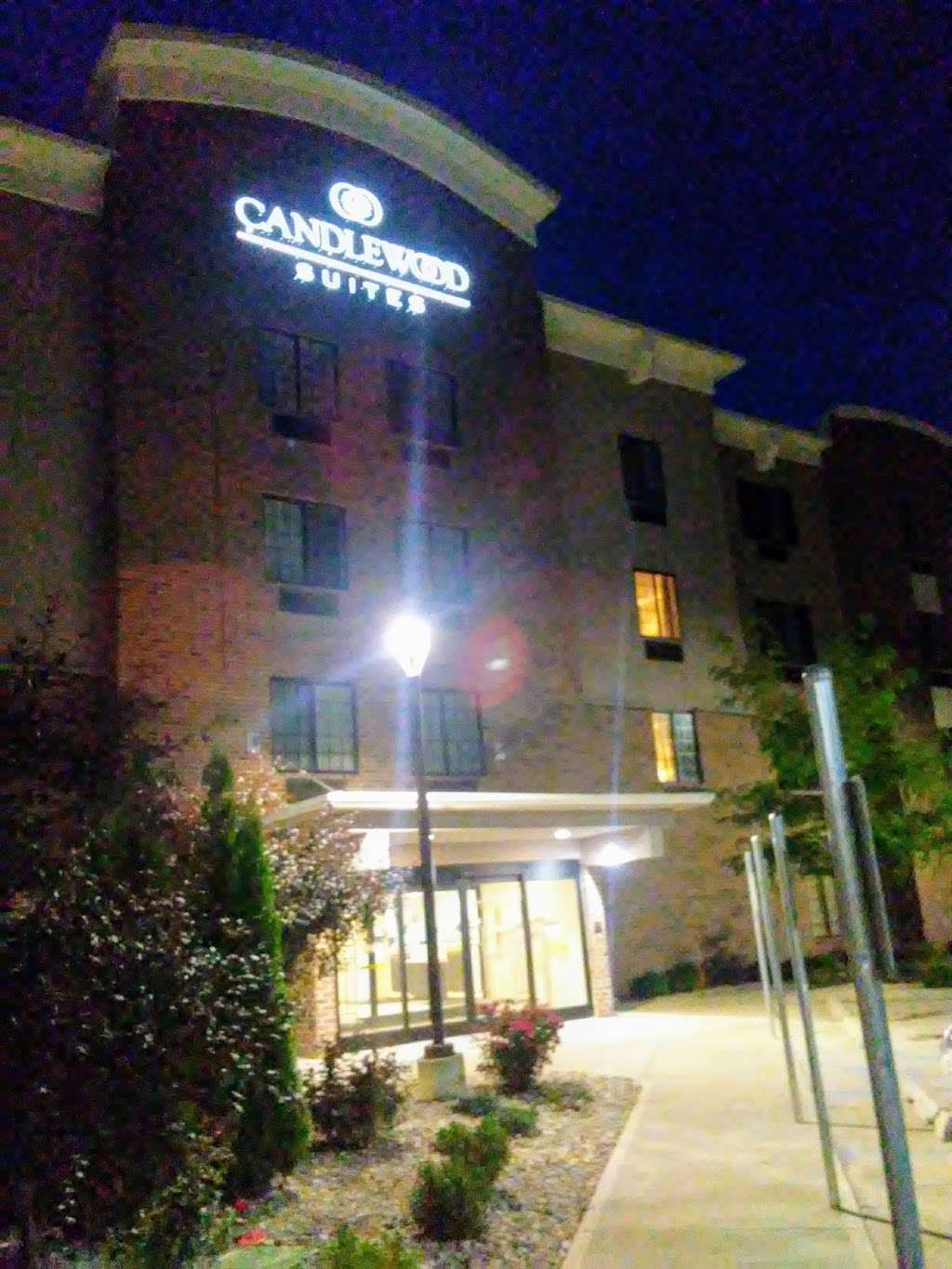 Candlewood Suites Bloomington | 1935 S Basswood Dr, Bloomington, IN 47403, USA | Phone: (812) 330-1900