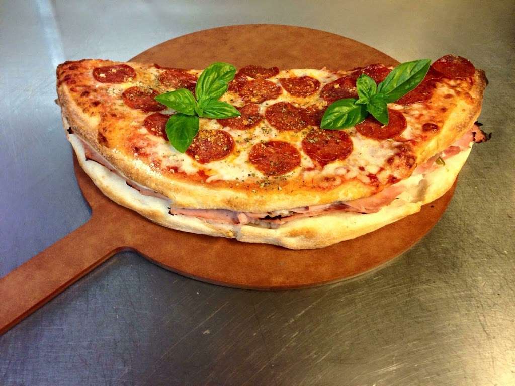 Sals Pizza Style Inc | 401 E 1st St, Birdsboro, PA 19508, USA | Phone: (610) 582-0808