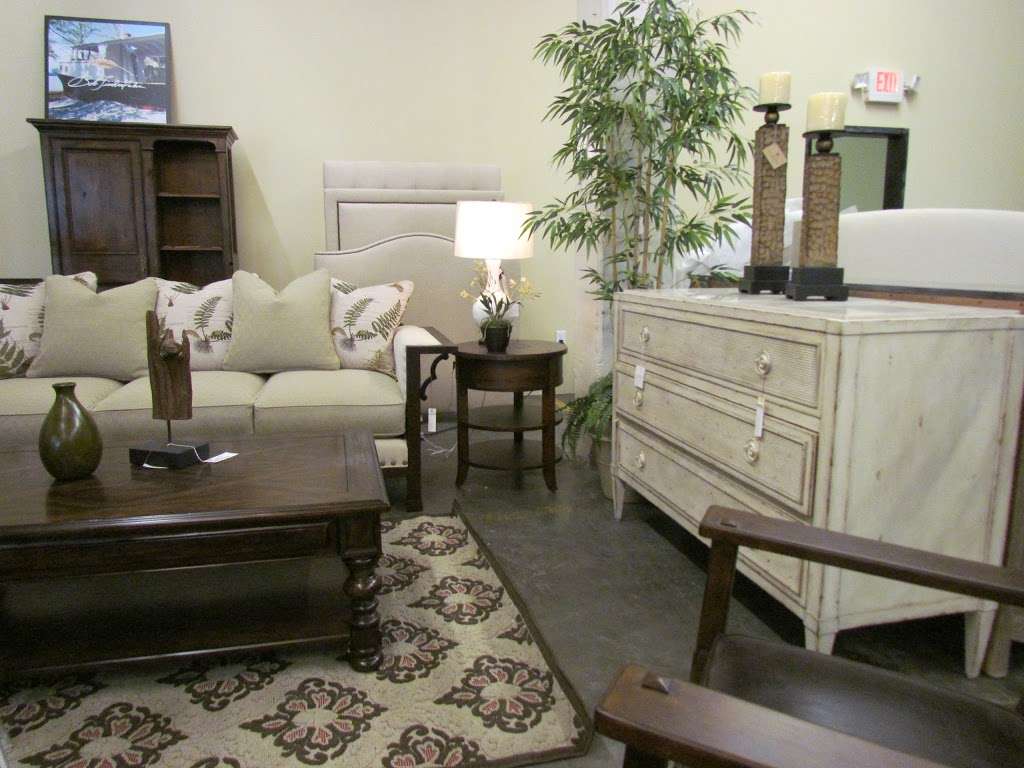 Carolina Rustica Furniture | 325 McGill Ave NW #175, Concord, NC 28027 | Phone: (800) 205-7819