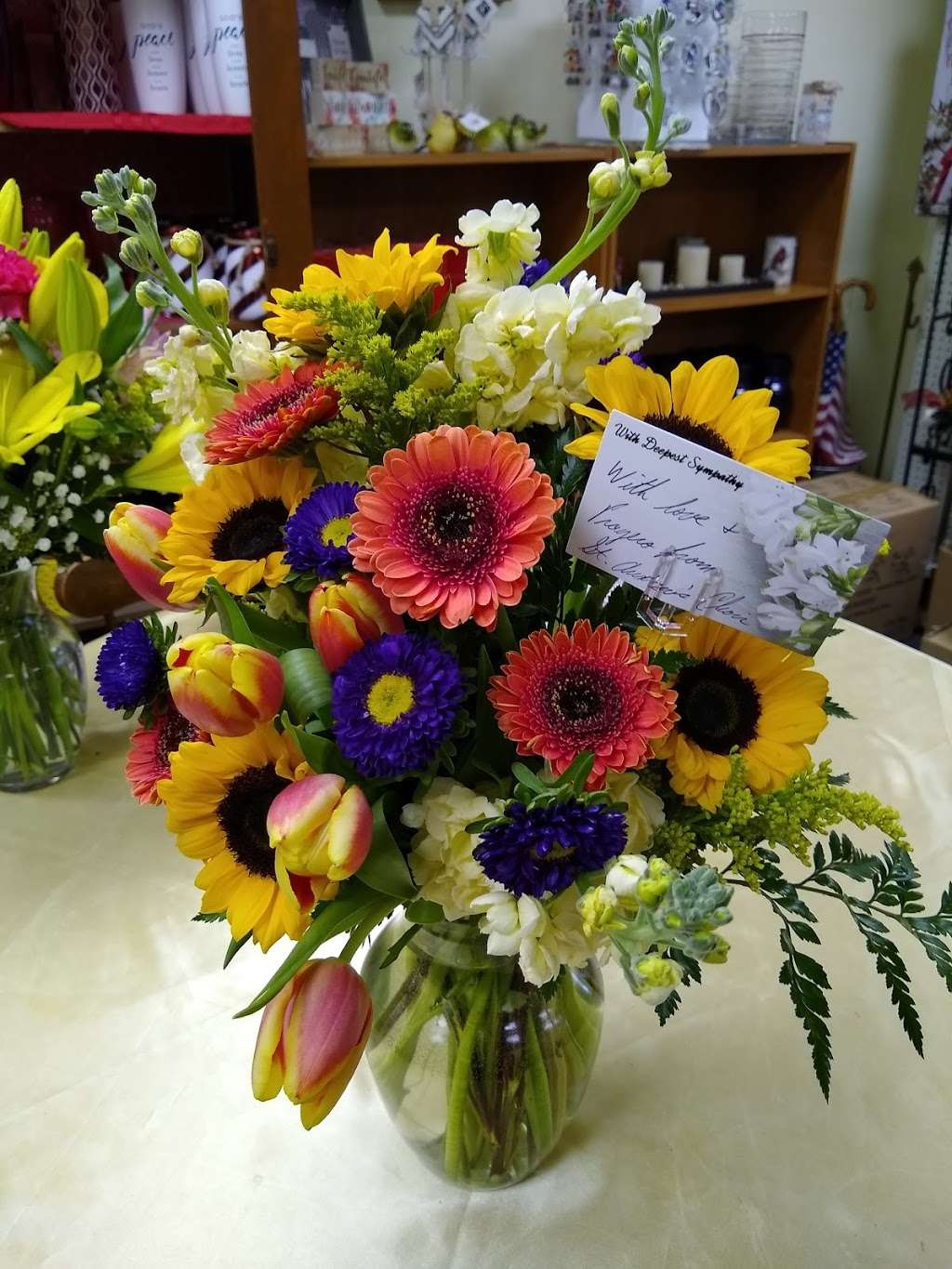 Tolens Florist | 1534 N Main St, Speedway, IN 46224, USA | Phone: (317) 241-1967