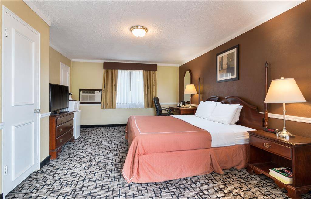 Americas Best Value Inn & Suites Clarence/Buffalo East | 9370 Main St, Clarence, NY 14031 | Phone: (716) 759-6845