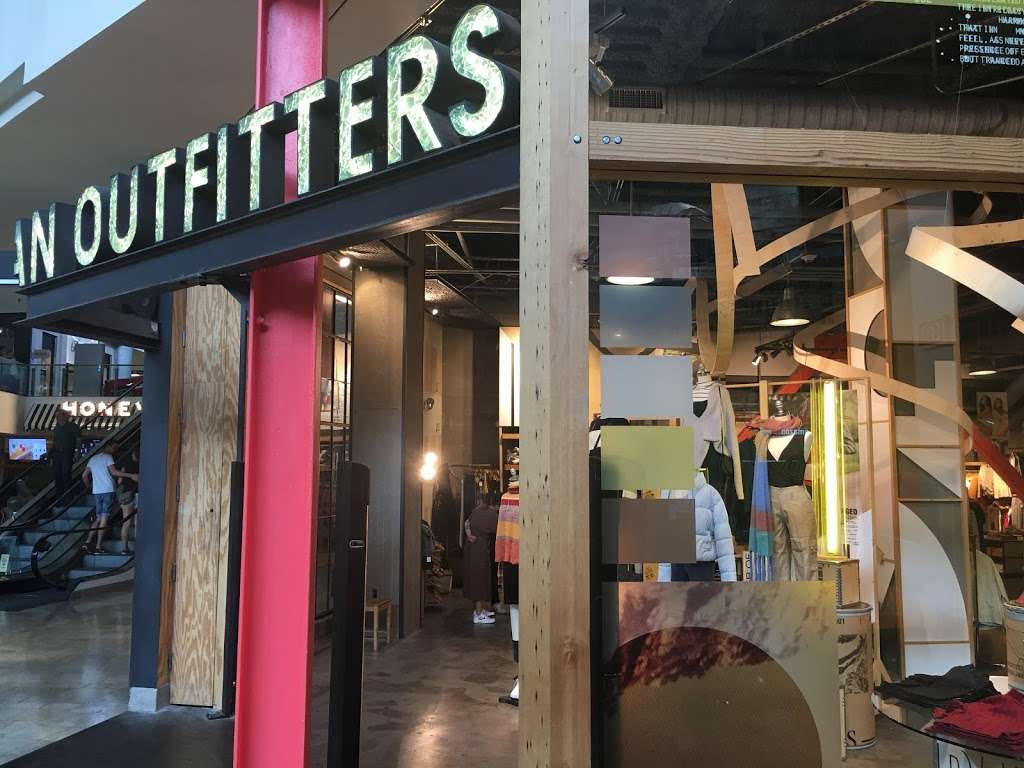 Urban Outfitters | 3200 S Las Vegas Blvd, Las Vegas, NV 89109, USA | Phone: (702) 794-4011