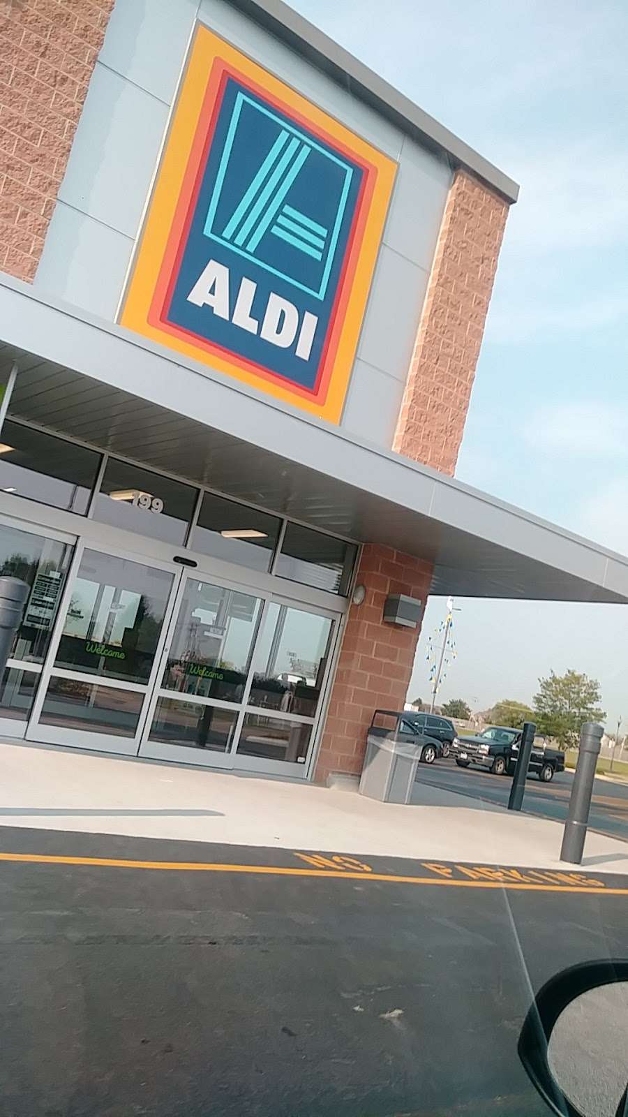 ALDI | 199 Miller Dr, North Aurora, IL 60542 | Phone: (855) 955-2534